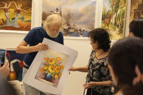 ����Ʒ���ڻ��ڵ�˰�ն�����Ʒ���׵�Ӱ��